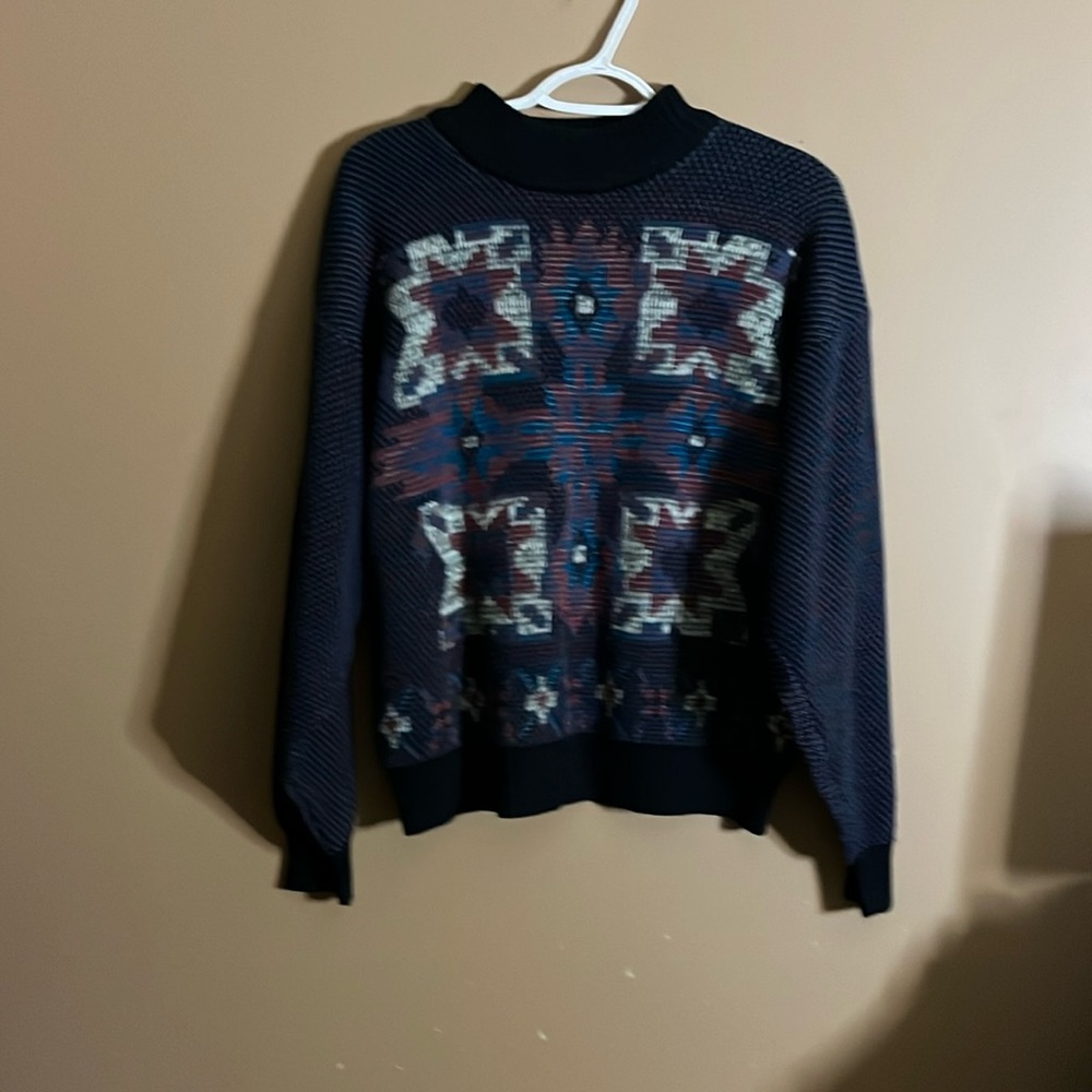 😄90’s circa sweater squares Aztec